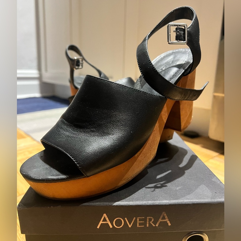 AoverA Cindy Black Heeled Sandals
